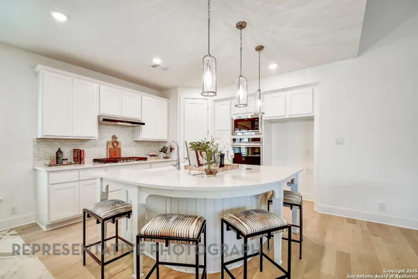 Property Slideshow image 2 of 25 | 1846 nettletree rd, New Braunfels, TX, 78132