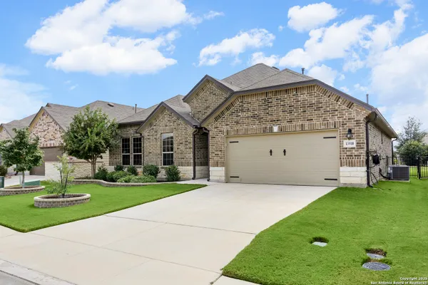 Property Slideshow image 3 of 59 | 13910 cool dawn, San Antonio, TX, 78254