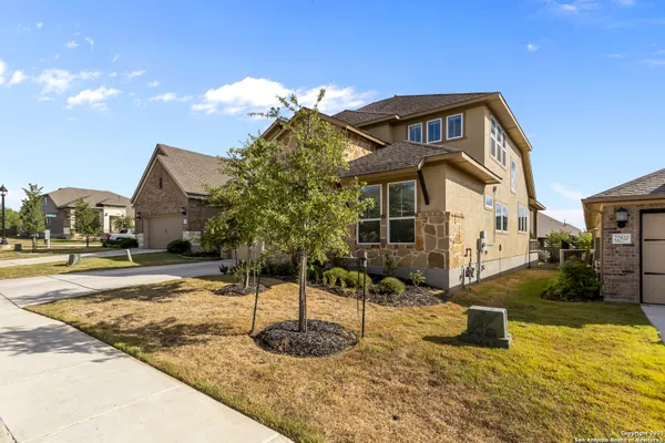 Property Slideshow image 3 of 50 | 22924 grande vis, San Antonio, TX, 78261