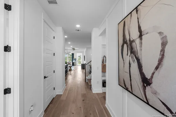 Property Slideshow image 3 of 30 | 617 dayflower ln, New Braunfels, TX, 78132