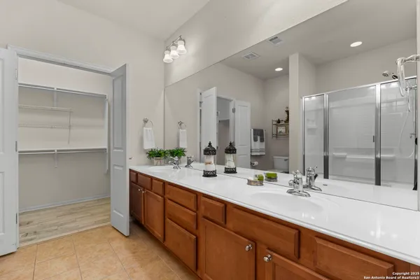 Property Slideshow image 2 of 10 | 12614 cascade hls, Sanantonio, TX, 78253