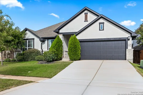 Property Slideshow image 3 of 42 | 2238 hoja ave, New Braunfels, TX, 78132