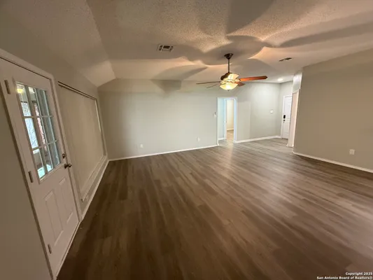 Property Slideshow image 3 of 15 | 3820 pheasant, Schertz, TX, 78108