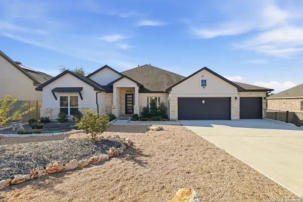 Property Slideshow image 3 of 44 | 641 vale ct, New Braunfels, TX, 78132