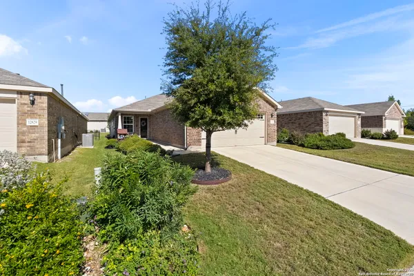 Property Slideshow image 3 of 36 | 12825 norfolk bay, San Antonio, TX, 78253