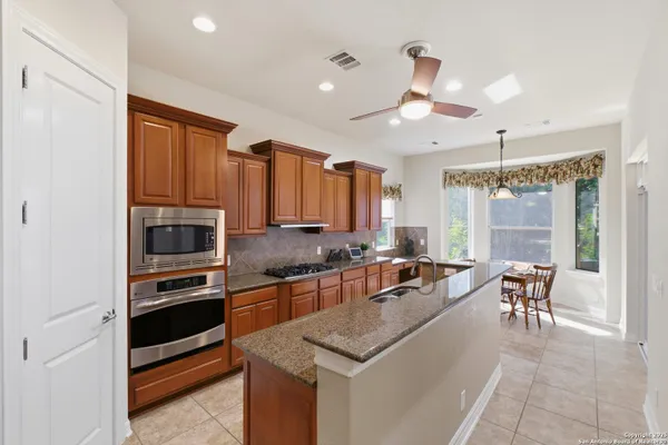 Property Slideshow image 3 of 32 | 12715 texas thistle, San Antonio, TX, 78253