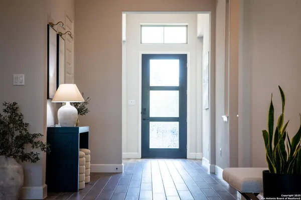 Property Slideshow image 3 of 34 | 358 bridle trl, New Braunfels, TX, 78132