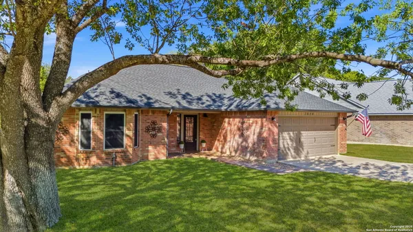 Property Slideshow image 2 of 46 | 3624 fox run, Schertz, TX, 78108