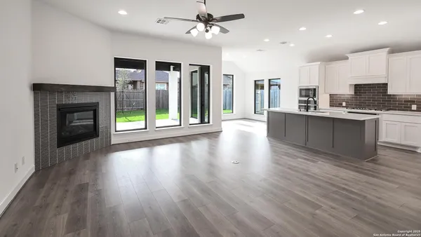 Property Slideshow image 3 of 23 | 2207 zachry dr, New Braunfels, TX, 78132