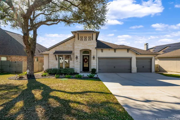 Property Slideshow image 2 of 41 | 633 vale ct, New Braunfels, TX, 78132