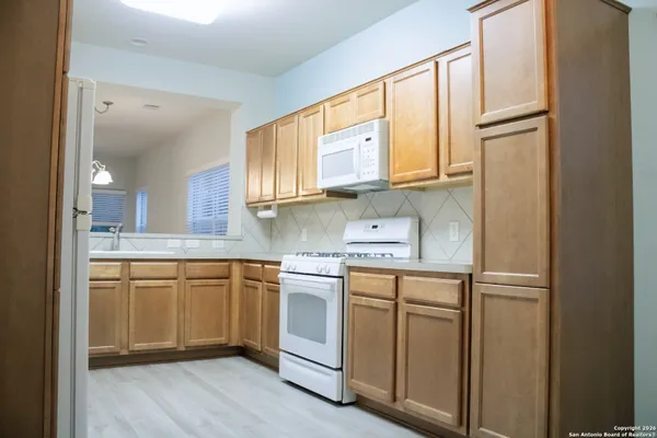 Property Slideshow image 3 of 10 | 12731 cascade hls, Sanantonio, TX, 78253