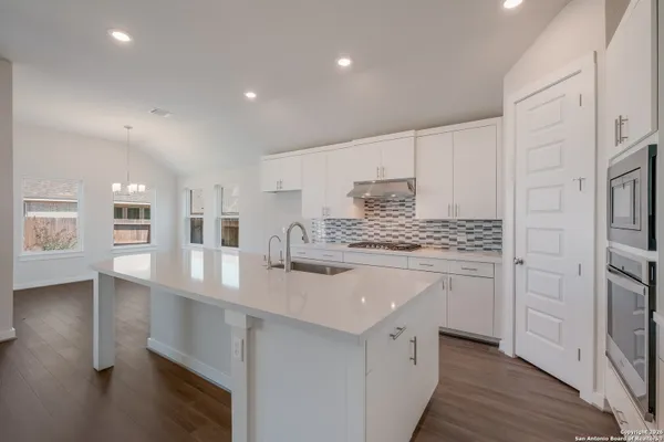 Property Slideshow image 3 of 22 | 2258 hoja ave, New Braunfels, TX, 78132