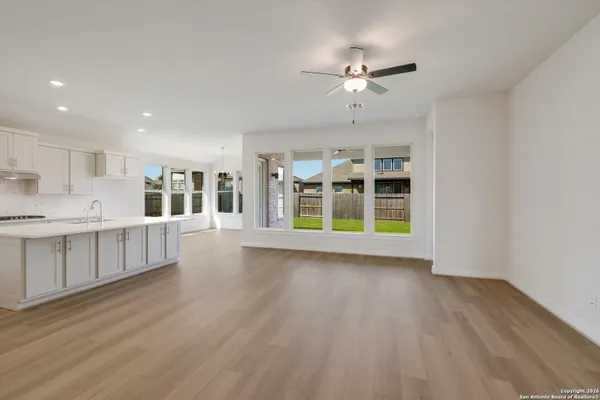 Property Slideshow image 2 of 19 | 609 borchers blvd, New Braunfels, TX, 78132