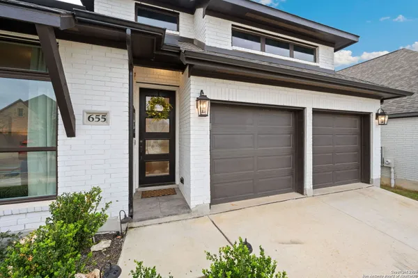 Property Slideshow image 3 of 28 | 655 vireos, New Braunfels, TX, 78132