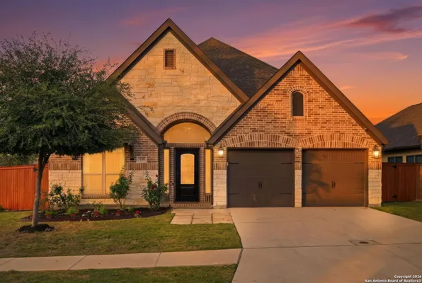 Property Slideshow image 2 of 35 | 436 sweetleaf ln, New Braunfels, TX, 78132