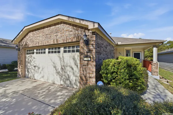 Property Slideshow image 2 of 38 | 12747 sand holly, San Antonio, TX, 78253