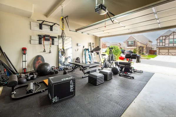 Property Slideshow image 3 of 28 | 2043 cowan dr, New Braunfels, TX, 78132