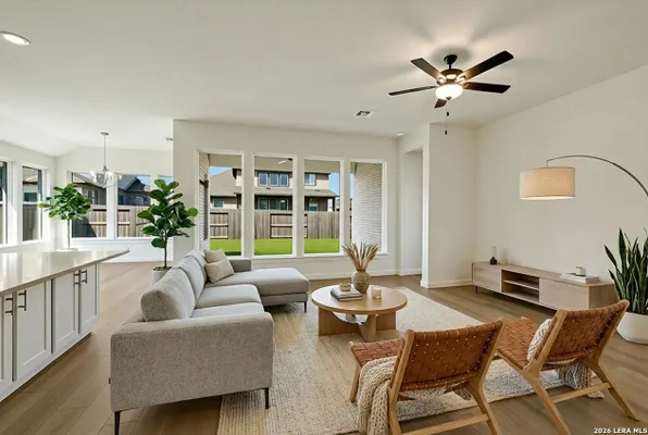 Property Slideshow image 2 of 22 | 609 borchers blvd, New Braunfels, TX, 78132