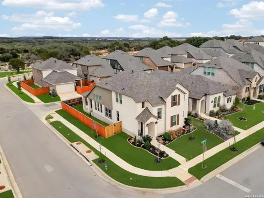 Property Slideshow image 2 of 47 | 1858 nettletree rd, New Braunfels, TX, 78132