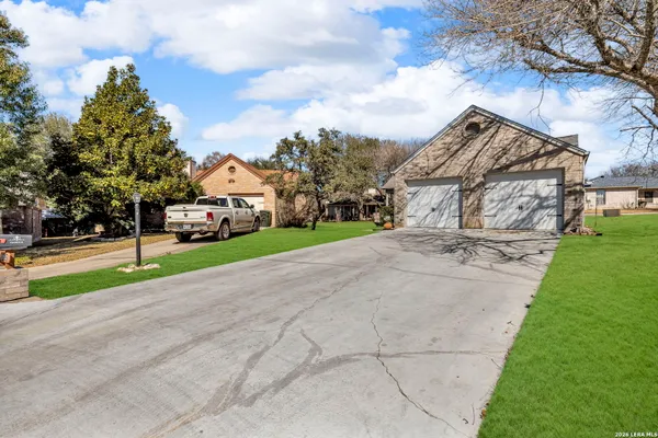 Property Slideshow image 2 of 25 | 3852 greenridge, Schertz, TX, 78108