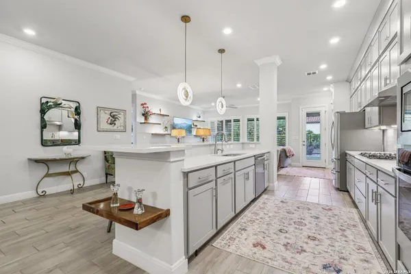 Property Slideshow image 2 of 66 | 22911 grande vis, San Antonio, TX, 78261