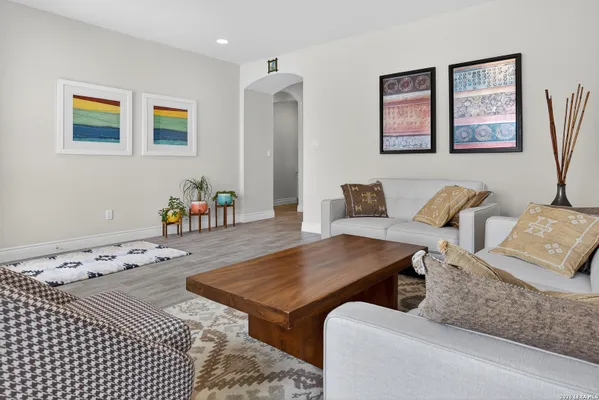 Property Slideshow image 3 of 10 | 469 rosemellow st, Newbraunfe, TX, 78132