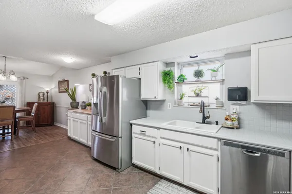 Property Slideshow image 3 of 10 | 3729 hunters gln, Schertz, TX, 78108