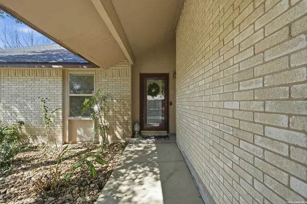 Property Slideshow image 2 of 41 | 3729 hunters gln, Schertz, TX, 78108