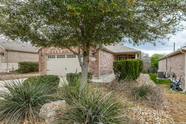 Property Slideshow image 2 of 25 | 12918 cache crk, San Antonio, TX, 78253