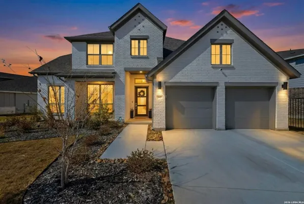 Property Slideshow image 3 of 42 | 747 alta cir, New Braunfels, TX, 78132