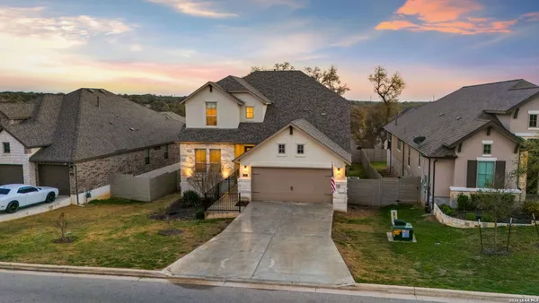 Property Slideshow image 2 of 10 | 531 orchard way, Newbraunfe, TX, 78132