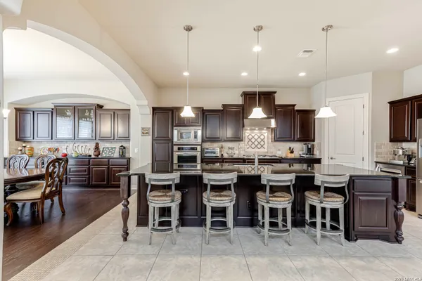 Property Slideshow image 2 of 10 | 22522 viajes, Sanantonio, TX, 78261