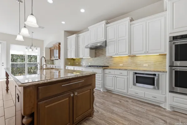 Property Slideshow image 2 of 10 | 22714 reposo, Sanantonio, TX, 78261