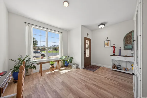 Property Slideshow image 3 of 24 | 613 whitman ave, Georgetown, TX, 78626