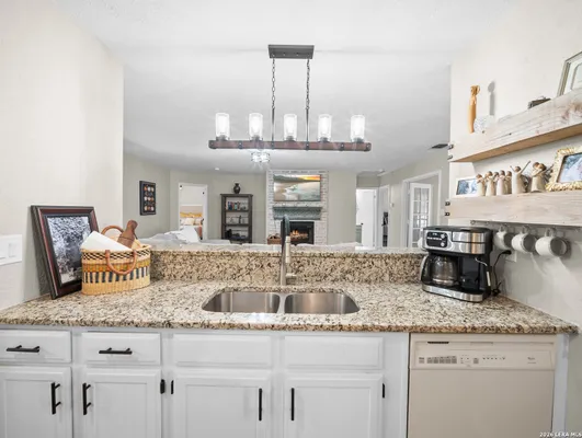 Property Slideshow image 2 of 10 | 3620 chestnut ct, Cibolo, TX, 78108