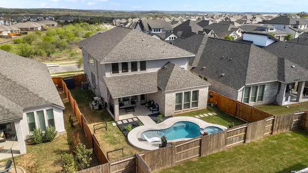 Property Slideshow image 3 of 51 | 1873 luna st, New Braunfels, TX, 78132