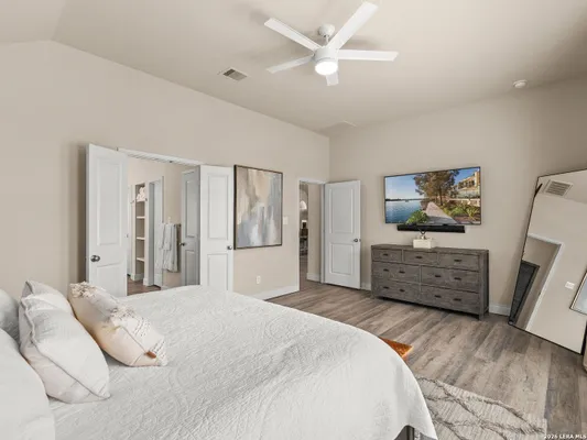 Property Slideshow image 2 of 10 | 1186 yaupon loop, Newbraunfe, TX, 78132
