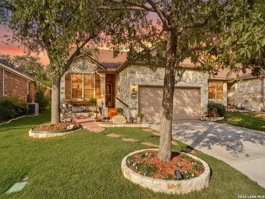 Property Slideshow image 2 of 24 | 12722 cascade hls, San Antonio, TX, 78253