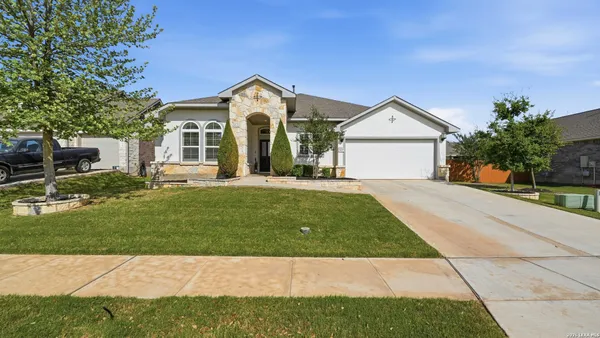 Property Slideshow image 2 of 46 | 2212 quince ave, New Braunfels, TX, 78132
