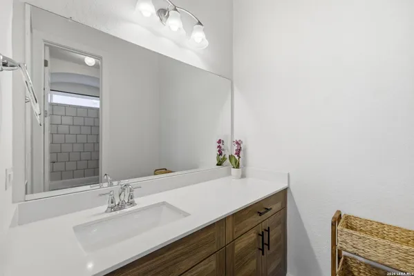 Property Slideshow image 3 of 10 | 1218 yaupon, Newbraunfe, TX, 78132