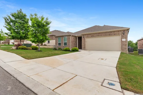 Property Slideshow image 2 of 25 | 13118 triple x dr, San Antonio, TX, 78253