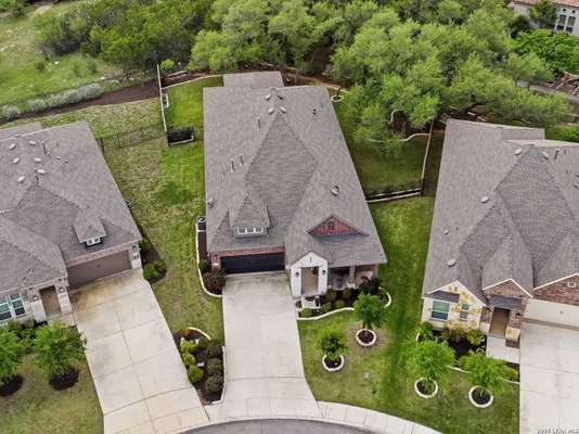 Property Slideshow image 3 of 29 | 22815 grande vis, San Antonio, TX, 78261