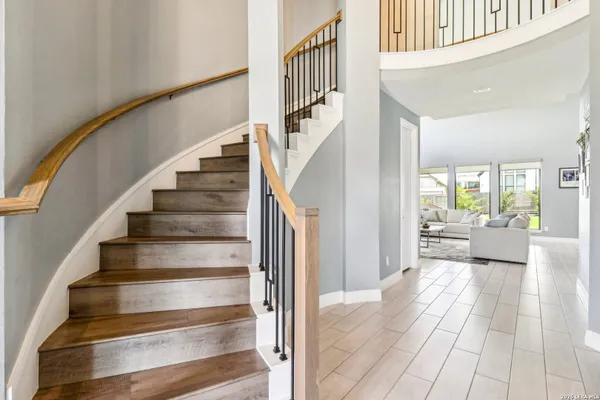 Property Slideshow image 2 of 24 | 1907 peres st, New Braunfels, TX, 78132