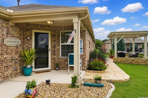 Property Slideshow image 2 of 10 | 3302 red falls rd, Sanantonio, TX, 78253