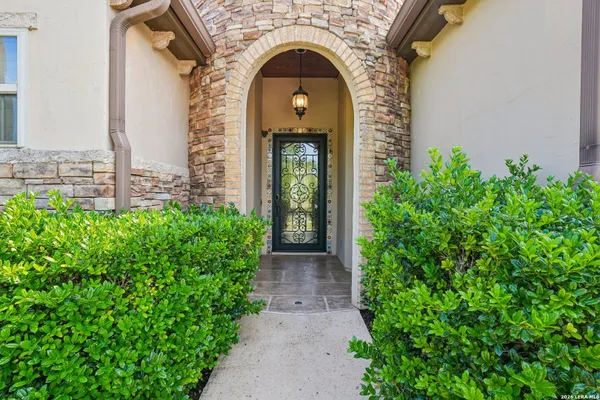 Property Slideshow image 2 of 10 | 22715 colibries, Sanantonio, TX, 78261