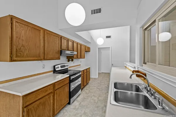 Property Slideshow image 3 of 10 | 3757 hunters gln, Schertz, TX, 78108
