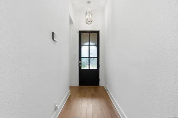 Property Slideshow image 3 of 32 | 1817 nettletree rd, New Braunfels, TX, 78132