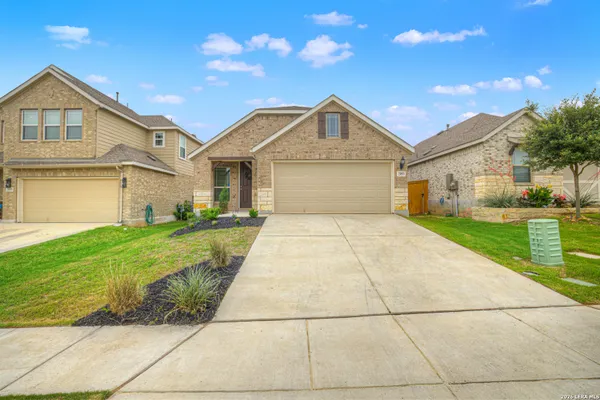 Property Slideshow image 3 of 37 | 2053 egret ave, New Braunfels, TX, 78132
