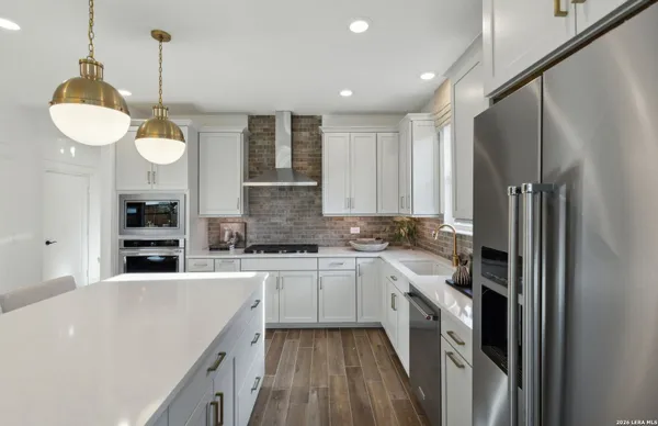 Property Slideshow image 2 of 10 | 2263 baretta ln, Newbraunfe, TX, 78132