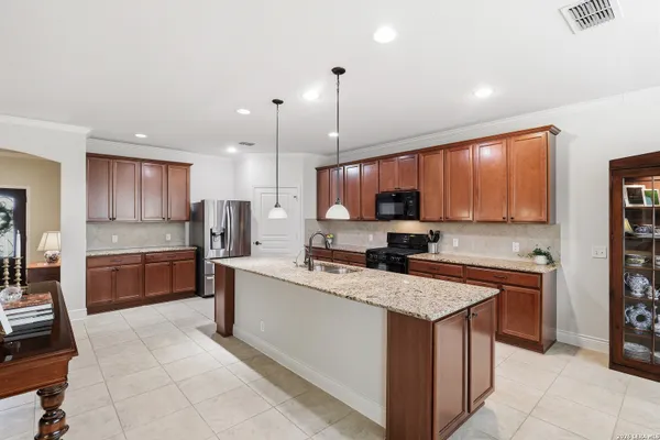 Property Slideshow image 3 of 10 | 3902 claret cup, Sanantonio, TX, 78253
